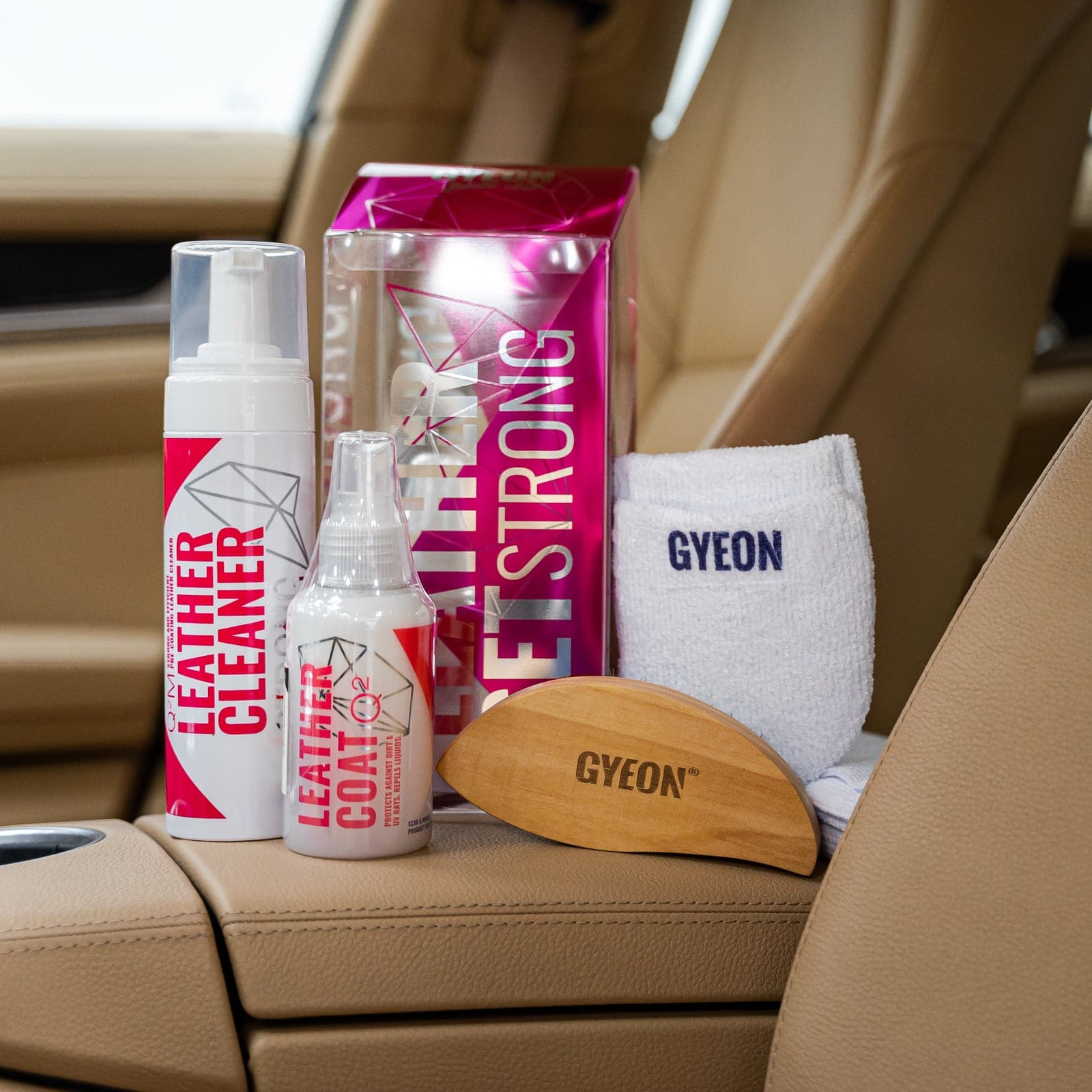 Gyeon - Q²M LEATHER CLEANER STRONG - Lederreiniger strong - 1L